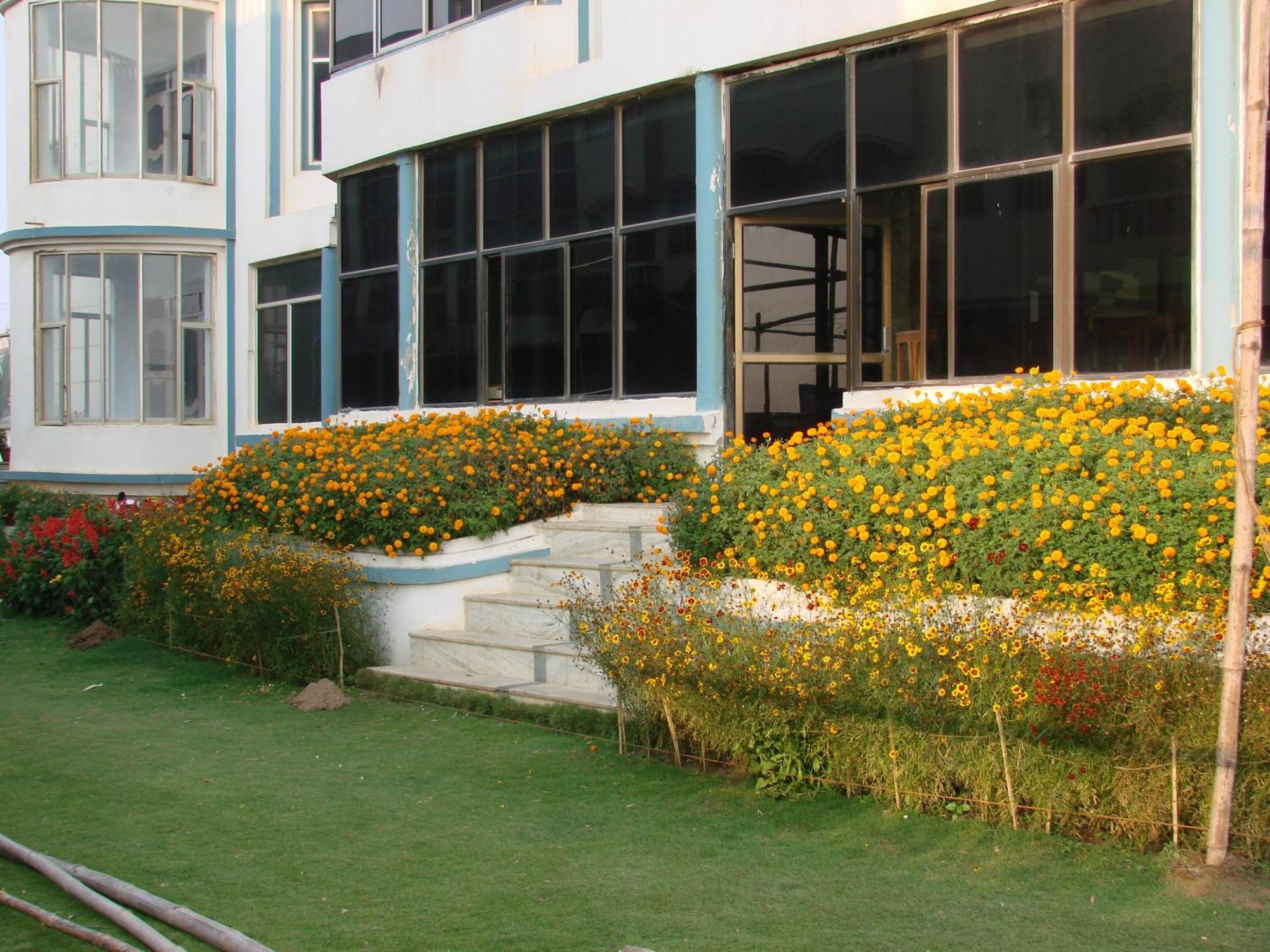 Puri Beach Resort 3*